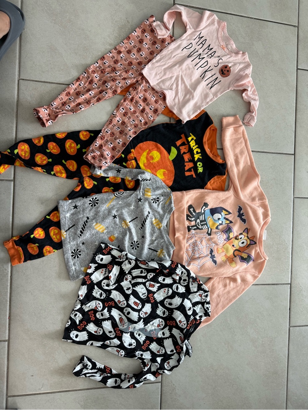 Old Navy Chickpea Pajamas Carter's Halloween Pajama Lot, Cotton 3T/4T